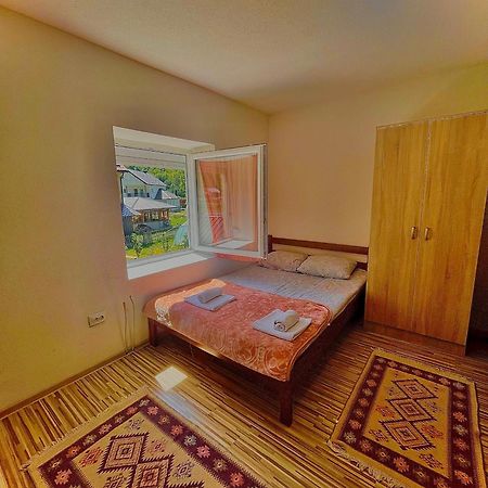 Bed and Breakfast The Blue Eye Vuthaj Exterior foto