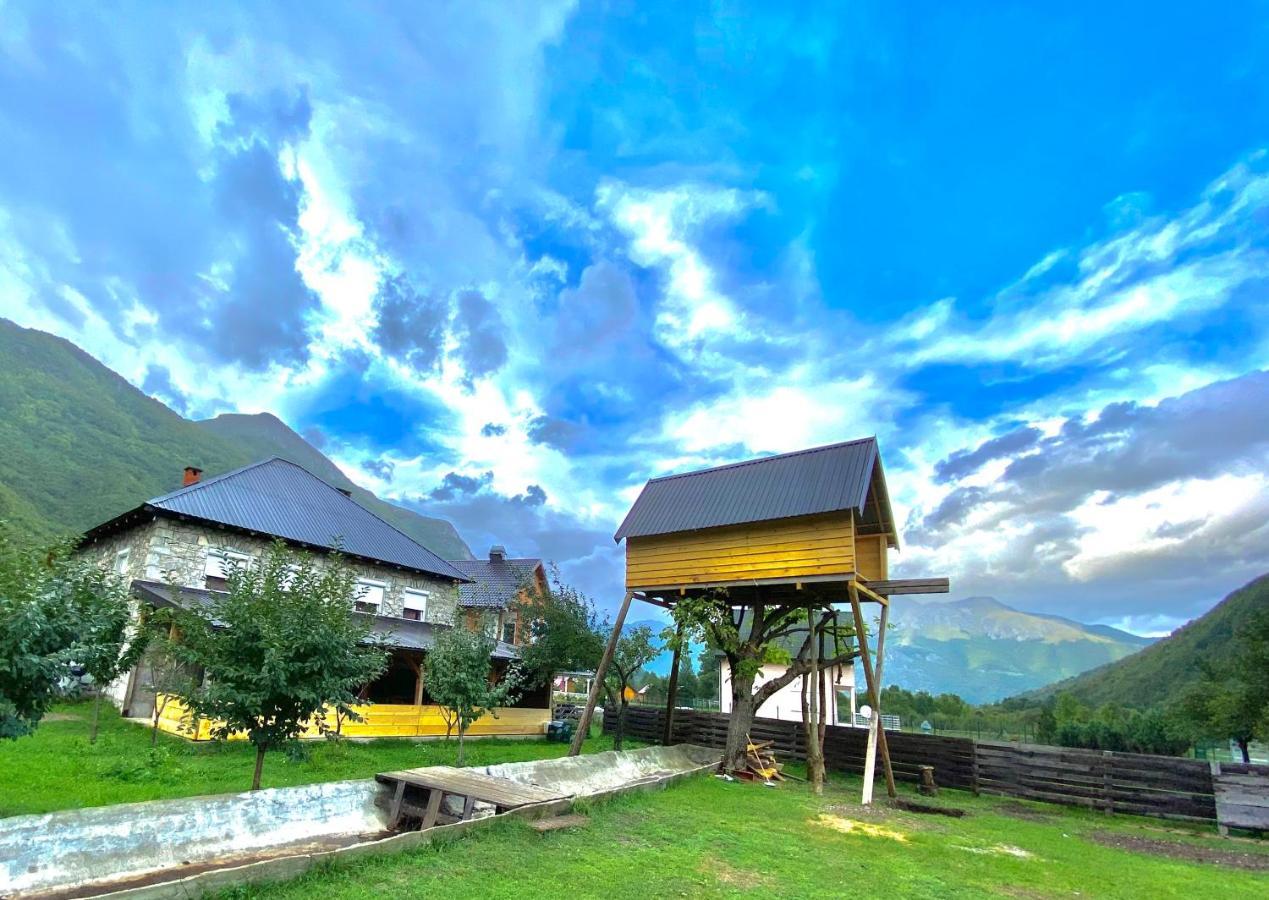 Bed and Breakfast The Blue Eye Vuthaj Exterior foto