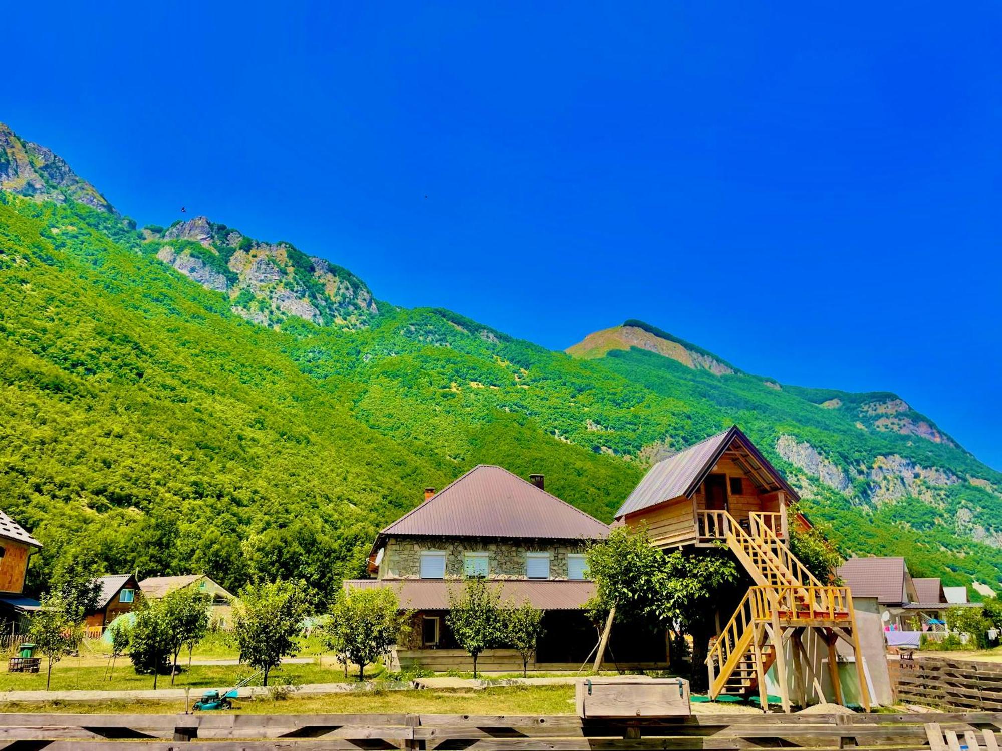 Bed and Breakfast The Blue Eye Vuthaj Exterior foto